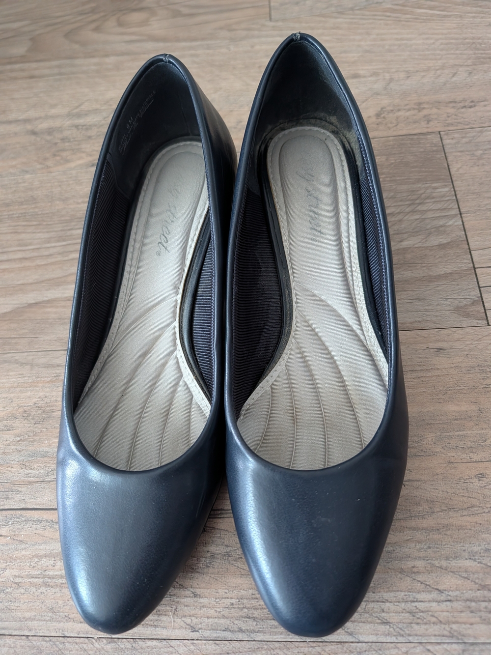 Classic Navy Women's Comfort Flats Easy Spirit Size 9